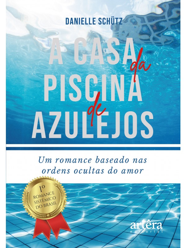A casa da piscina de azulejos